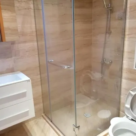Modern New W/ac And Hill View Appartement *