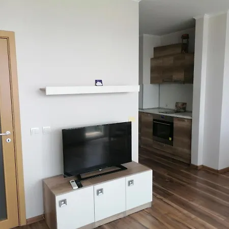 Appartement Modern New W/ac And Hill View