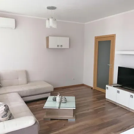 Modern New W/ac And Hill View *